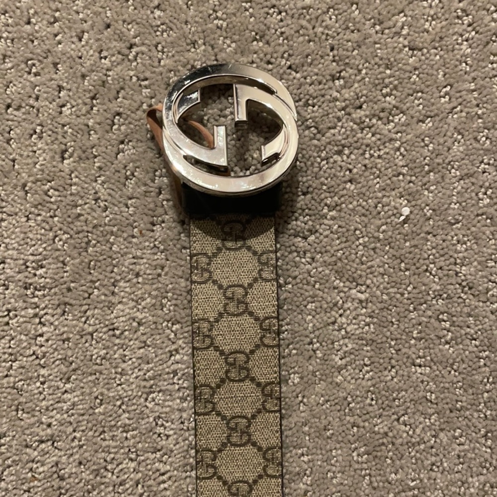 Men’s original brown Gucci belt brand new worn once